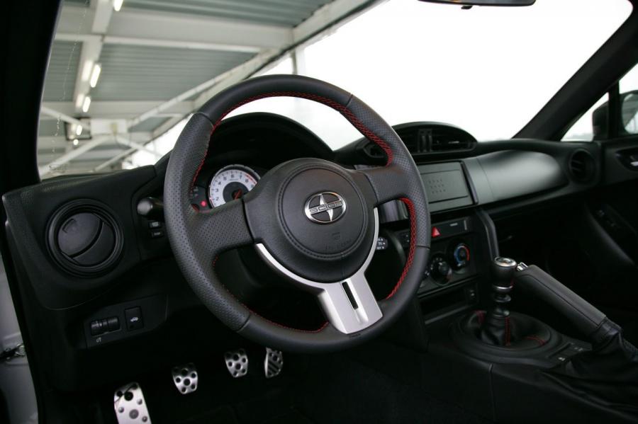  Scion FR-S 2013 года  (фото 52 из 192)